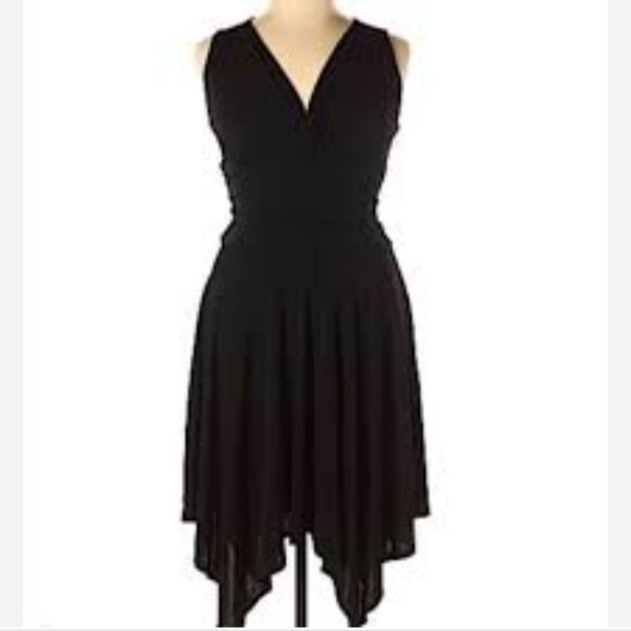 Cynthia Steffe black v-neck sleeveless midi dress with shark bite hem XS - Picture 4 of 8